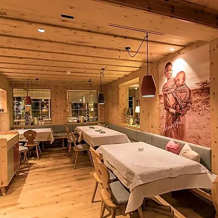 Sportalmmm, Hoch-genuss Hotel 4*